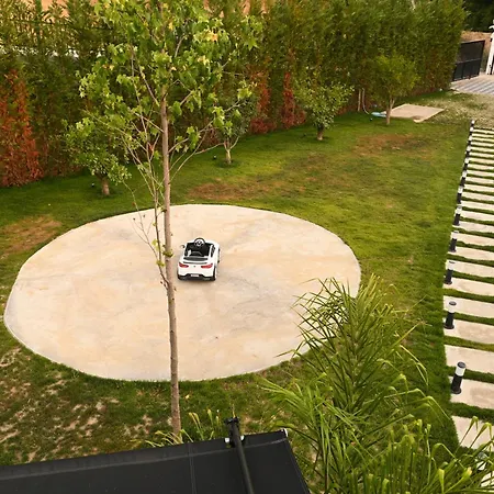 Natyra Luxe Villa *